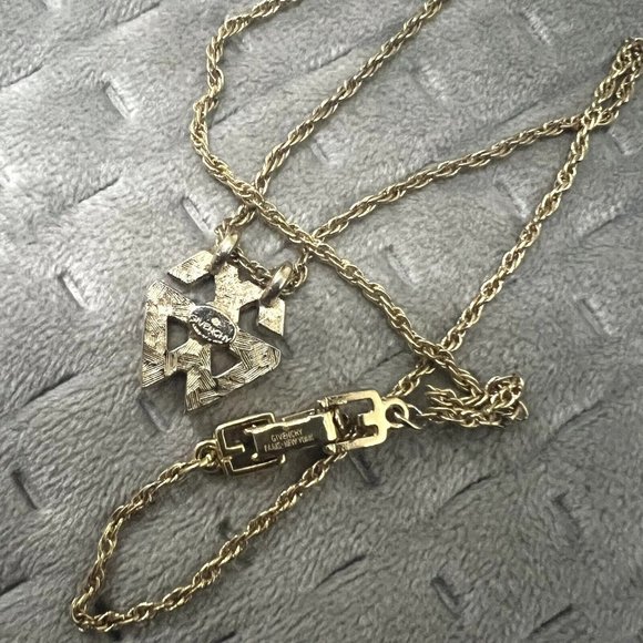 GIVENCHY “G” Logo Black Crystals Pendant & Authentic Vintage Chain Necklace VGC - Picture 5 of 5